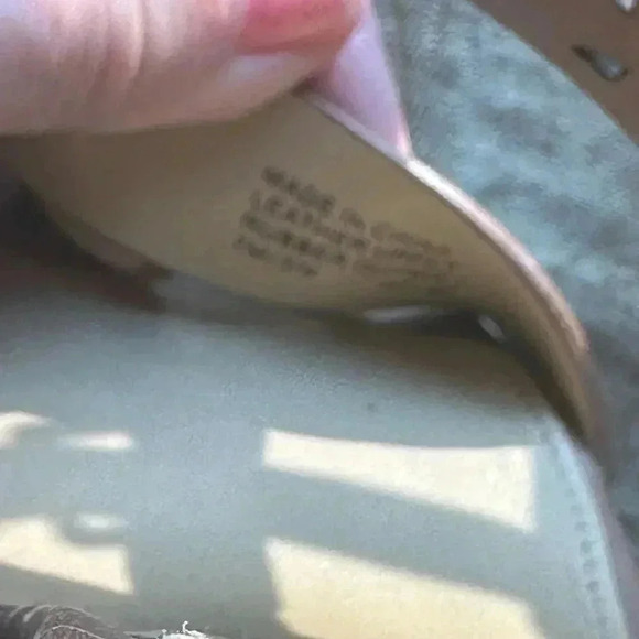 Michael Kors Womens Darci Espadrille Wedges Platforms
Sandals Heels-Size 7M - Picture 8 of 8